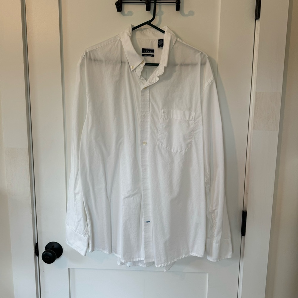 Pick any 4 of any $6 men’s button-down for $18!! 
Very lightly worn.